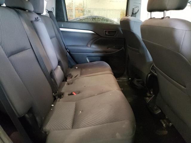 Photo 11 from auction – 2016 TOYOTA HIGHLANDER with VIN 5TDBKRFH7GS275117