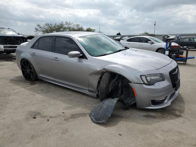Photo 4 from auction – 2018 CHRYSLER 300 S with VIN 2C3CCABG8JH244985