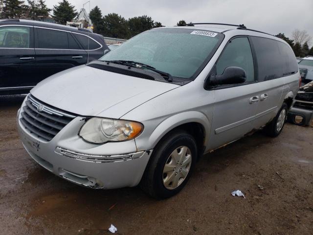 Photo 1 from auction – 2005 CHRYSLER TOWN AND C with VIN 2C4GP44R85R170582