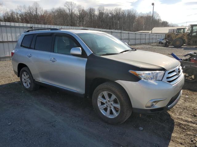 Photo 4 from auction – 2011 TOYOTA HIGHLANDER with VIN 5TDBK3EH8BS070557