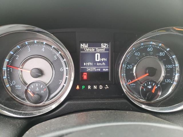 Photo 9 from auction – 2016 CHRYSLER TOWN & COU with VIN 2C4RC1BG9GR185597