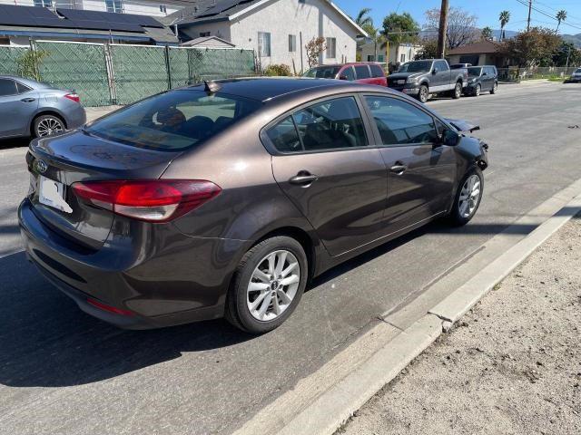 Photo 4 from auction – 2017 KIA FORTE LX with VIN 3KPFL4A78HE144578