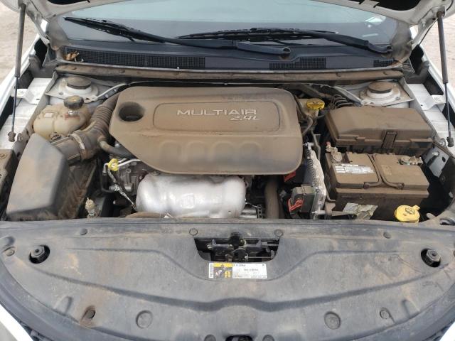 Photo 11 from auction – 2016 CHRYSLER 200 LIMITE with VIN 1C3CCCAB5GN139886