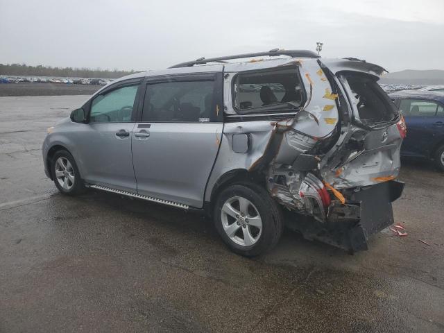Photo 2 from auction – 2015 TOYOTA SIENNA LE with VIN 5TDKK3DC9FS568567