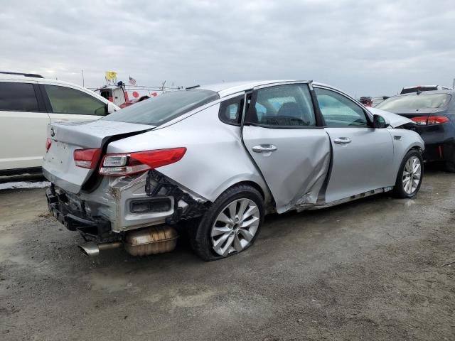 Photo 3 from auction – 2017 KIA OPTIMA LX with VIN 5XXGT4L3XHG155684