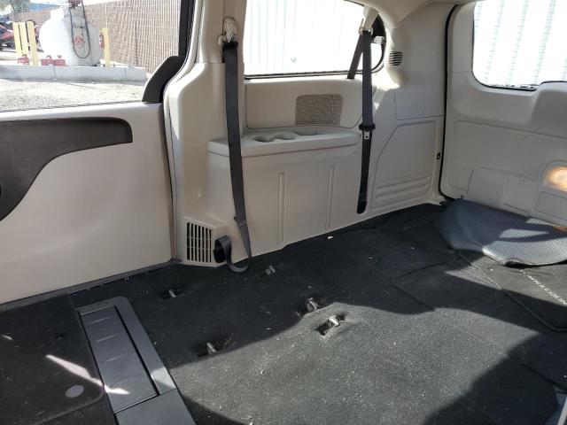 Photo 11 from auction – 2016 CHRYSLER TOWN & COU with VIN 2C4RC1BG8GR290874