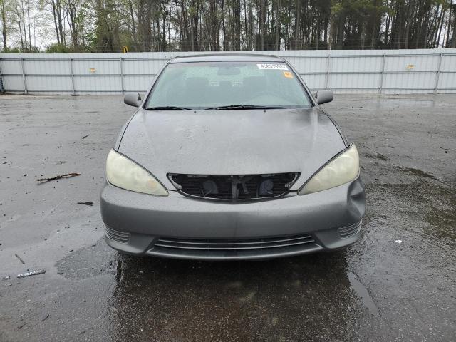 Photo 5 from auction – 2005 TOYOTA CAMRY LE with VIN 4T1BE32K15U975015