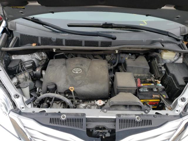Photo 12 from auction – 2017 TOYOTA SIENNA LE with VIN 5TDKZ3DC9HS829386