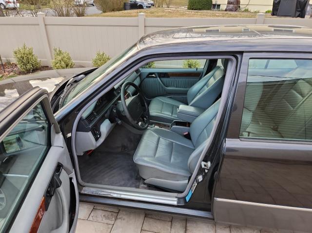 Photo 5 from auction – 1994 MERCEDES-BENZ E 420 with VIN WDBEA34E3RC083816