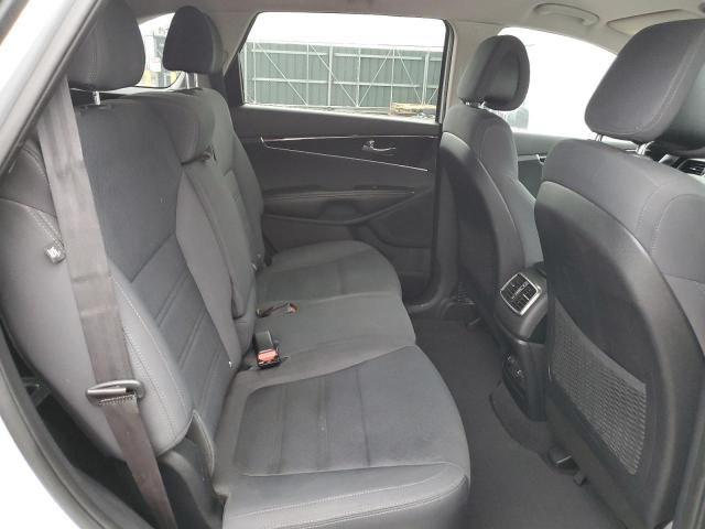 Photo 10 from auction – 2016 KIA SORENTO LX with VIN 5XYPG4A37GG004741