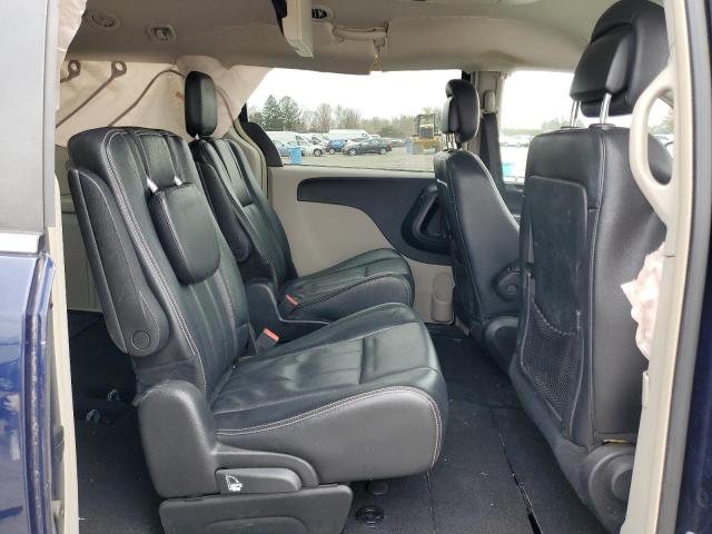 Photo 11 from auction – 2015 CHRYSLER TOWN & COU with VIN 2C4RC1BG8FR551628
