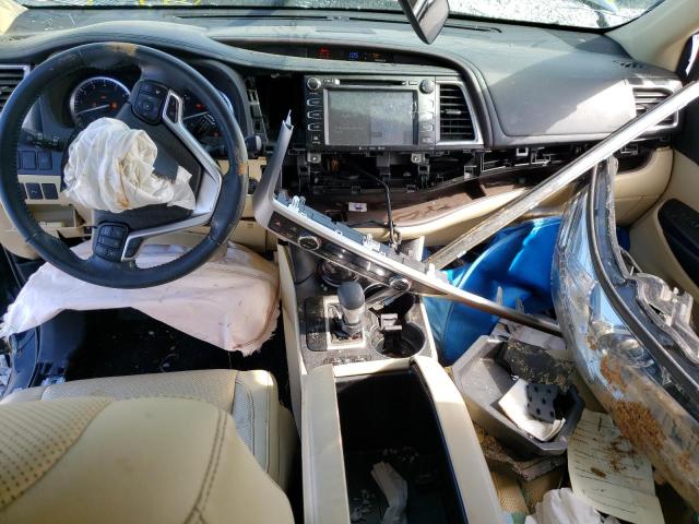 Photo 8 from auction – 2018 TOYOTA HIGHLANDER with VIN 5TDYZRFH1JS263462