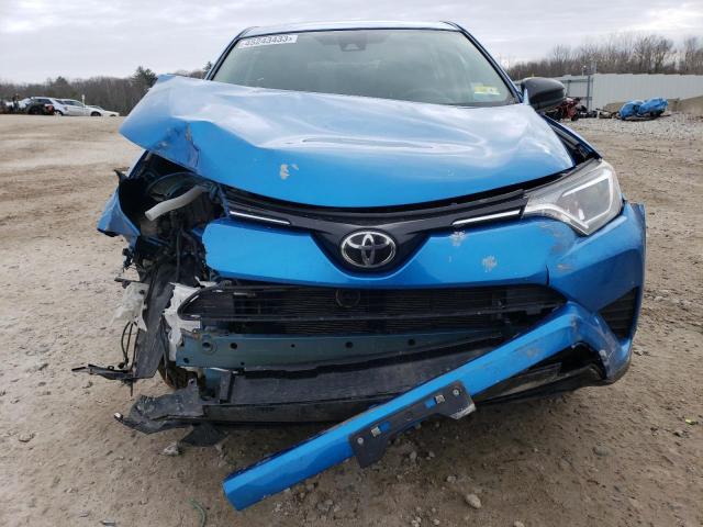 Photo 5 from auction – 2017 TOYOTA RAV4 LE with VIN 2T3BFREV2HW693693