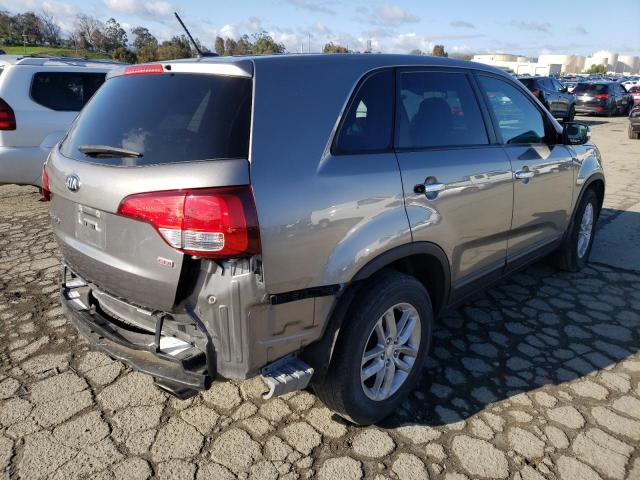 Photo 3 from auction – 2014 KIA SORENTO LX with VIN 5XYKT3A69EG425979