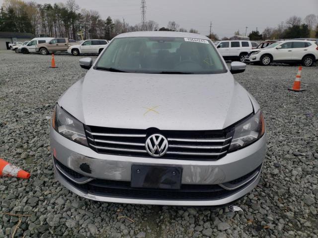 Photo 5 from auction – 2014 VOLKSWAGEN PASSAT S with VIN 1VWAT7A36EC049610