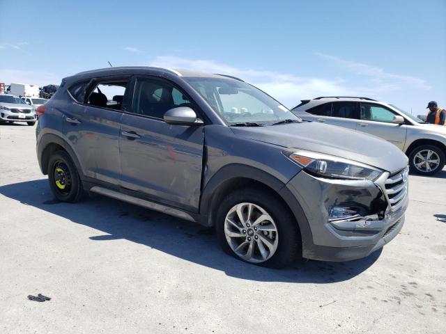 Photo 4 from auction – 2017 HYUNDAI TUCSON LIM with VIN KM8J33A42HU276470