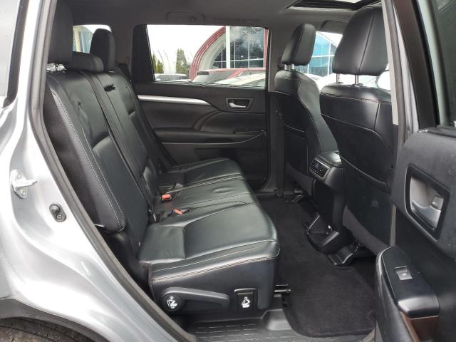 Photo 11 from auction – 2016 TOYOTA HIGHLANDER with VIN 5TDJKRFH7GS227192