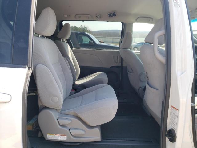 Photo 11 from auction – 2016 TOYOTA SIENNA LE with VIN 5TDJK3DC2GS144628