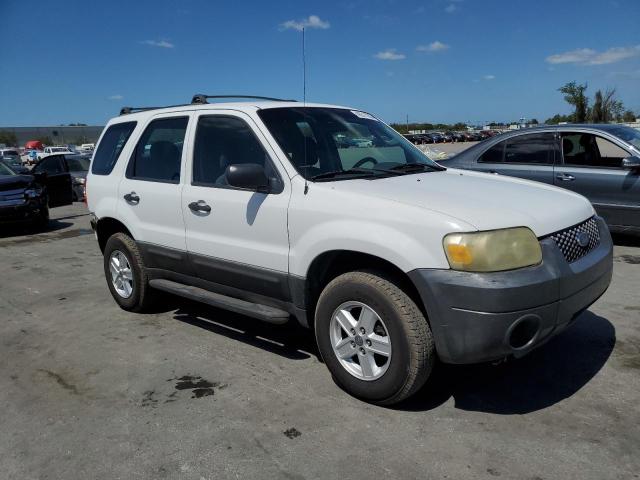 Photo 4 from auction – 2005 FORD ESCAPE XLS with VIN 1FMYU02Z45KC42915