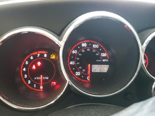 Photo 9 from auction – 2005 TOYOTA MATRIX with VIN 2T1KR32E45C357221
