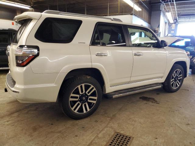 Photo 3 from auction – 2018 TOYOTA 4RUNNER SR with VIN JTEBU5JRXJ5607255