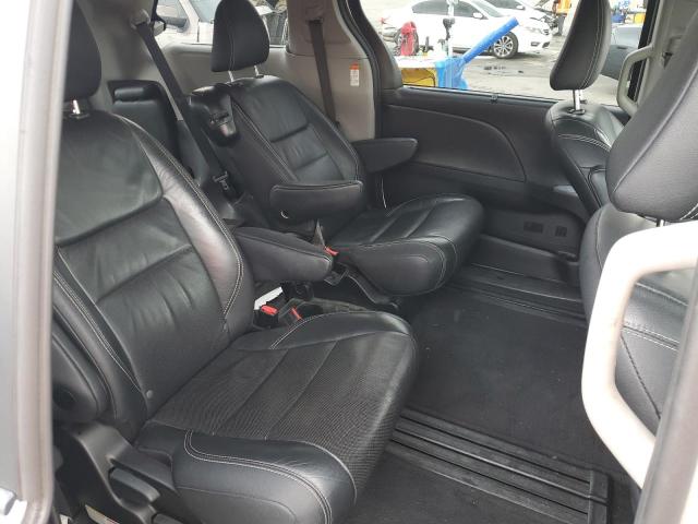 Photo 10 from auction – 2017 TOYOTA SIENNA SE with VIN 5TDXZ3DC5HS814289