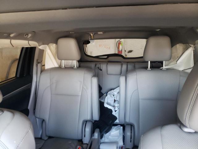 Photo 10 from auction – 2017 TOYOTA HIGHLANDER with VIN 5TDDZRFH5HS402078