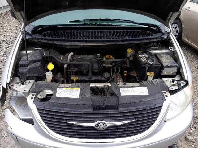 Photo 12 from auction – 2004 CHRYSLER TOWN & COU with VIN 2C8GP44R84R502453