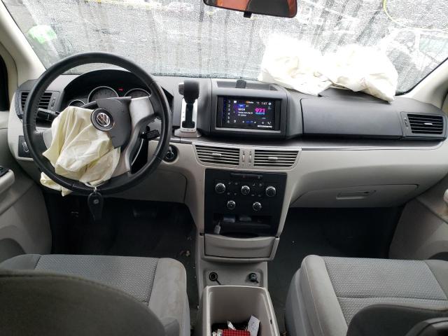 Photo 8 from auction – 2010 VOLKSWAGEN ROUTAN with VIN 2V4RW4D12AR250773