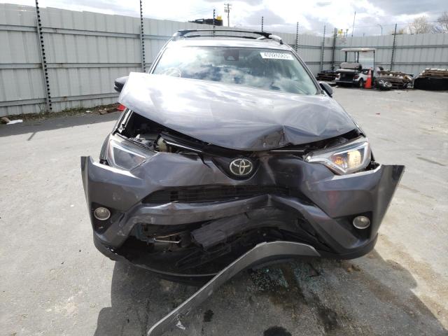 Zdjęcie 5 z aukcji – 2017 TOYOTA RAV4 XLE z VIN JTMRFREV0HD201853