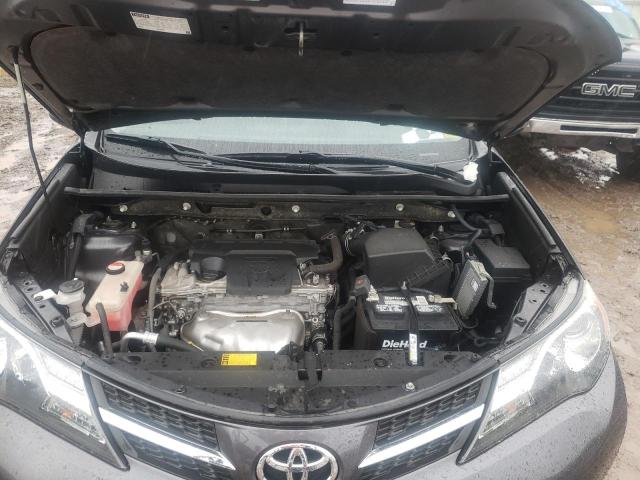 Photo 11 from auction – 2015 TOYOTA RAV4 LE with VIN JTMBFREV6FJ021616