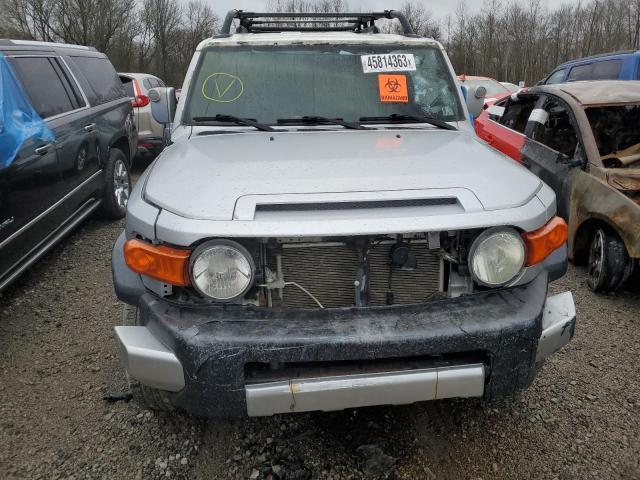 Photo 5 from auction – 2007 TOYOTA FJ CRUISER with VIN JTEBU11F770029068