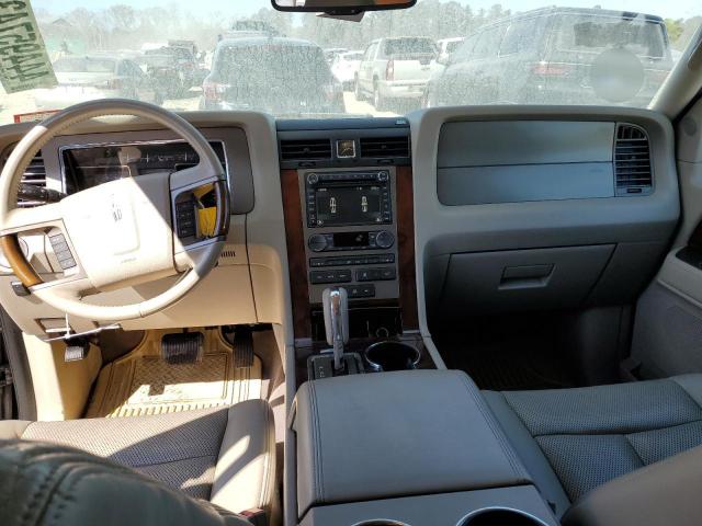 Photo 8 from auction – 2012 LINCOLN NAVIGATOR with VIN 5LMJJ2J54CEL07291