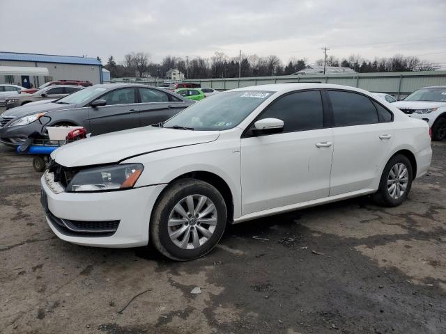 Photo 1 from auction – 2015 VOLKSWAGEN PASSAT S with VIN 1VWAT7A33FC061571