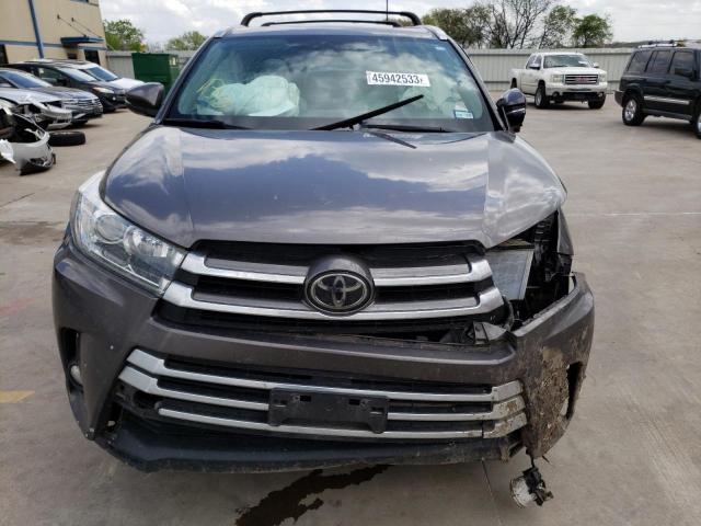 Photo 5 from auction – 2017 TOYOTA HIGHLANDER with VIN 5TDYZRFH3HS206965