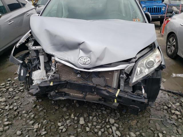 Photo 12 from auction – 2015 TOYOTA SIENNA LE with VIN 5TDKK3DC5FS539194