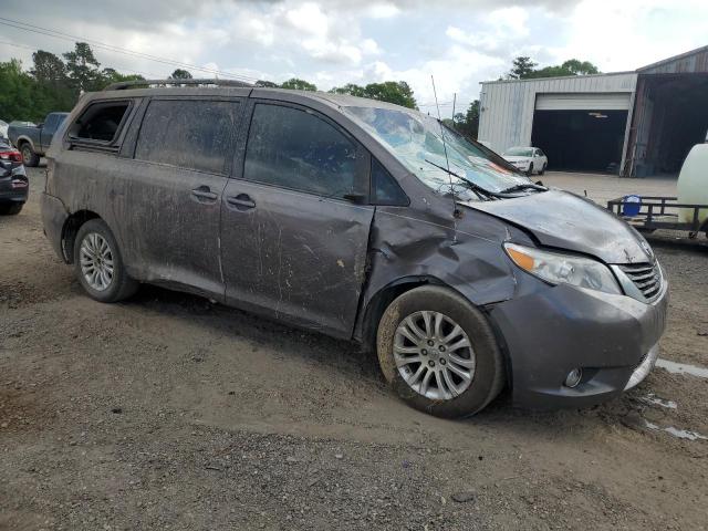 Photo 4 from auction – 2013 TOYOTA SIENNA XLE with VIN 5TDYK3DCXDS293122
