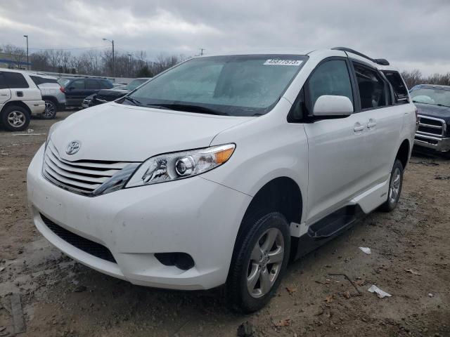 TOYOTA SIENNA LE 2017 with VIN 5TDKZ3DC3HS843140 - Photo from auction