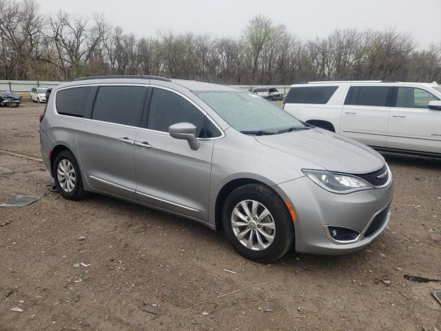 Photo 4 from auction – 2017 CHRYSLER PACIFICA T with VIN 2C4RC1BGXHR676097