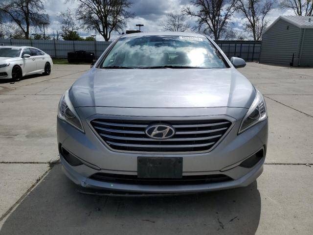 Photo 5 from auction – 2017 HYUNDAI SONATA SE with VIN 5NPE24AF8HH477882