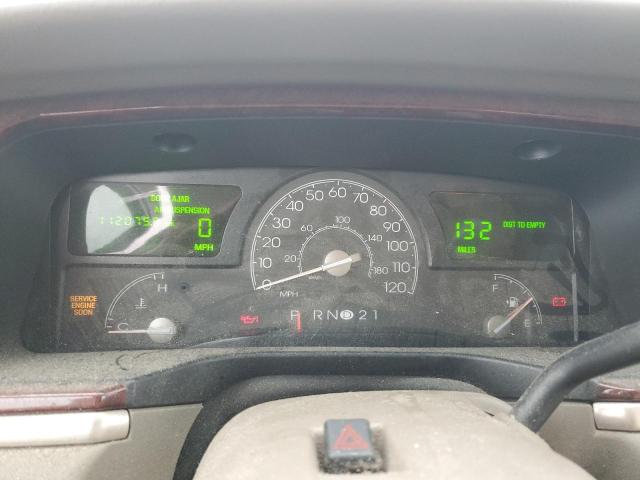 Photo 9 from auction – 2003 LINCOLN TOWN CAR C with VIN 1LNHM83W33Y658712