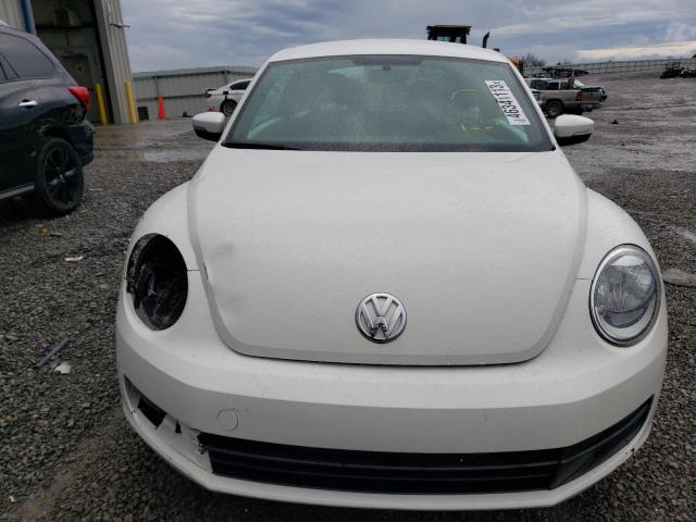 Photo 5 from auction – 2012 VOLKSWAGEN BEETLE with VIN 3VWJP7AT9CM653068