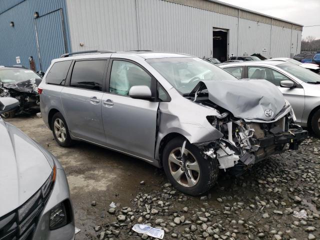 Photo 4 from auction – 2015 TOYOTA SIENNA LE with VIN 5TDKK3DC5FS539194