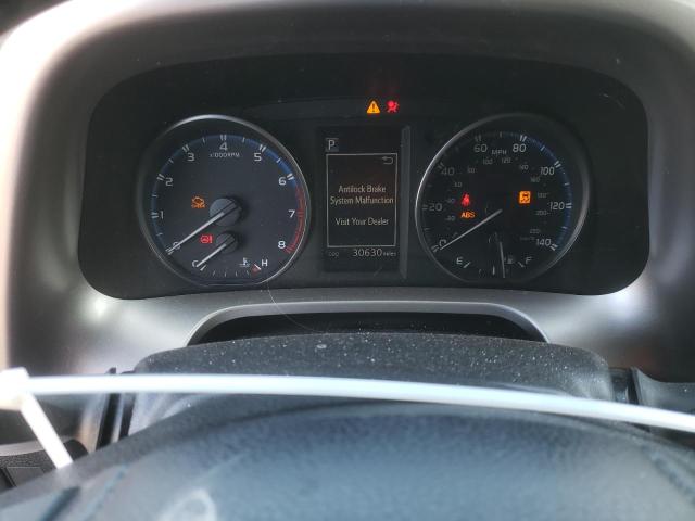 Photo 9 from auction – 2017 TOYOTA RAV4 XLE with VIN JTMRFREV9HJ136759