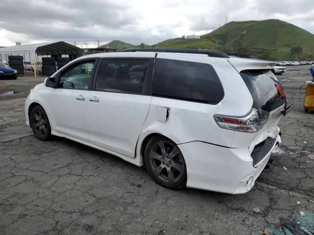 Photo 2 from auction – 2017 TOYOTA SIENNA SE with VIN 5TDXZ3DC5HS814289