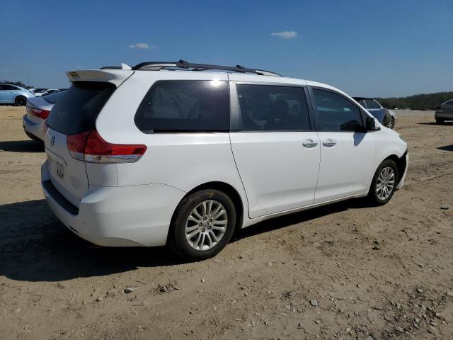 Photo 3 from auction – 2011 TOYOTA SIENNA XLE with VIN 5TDYK3DC3BS165432