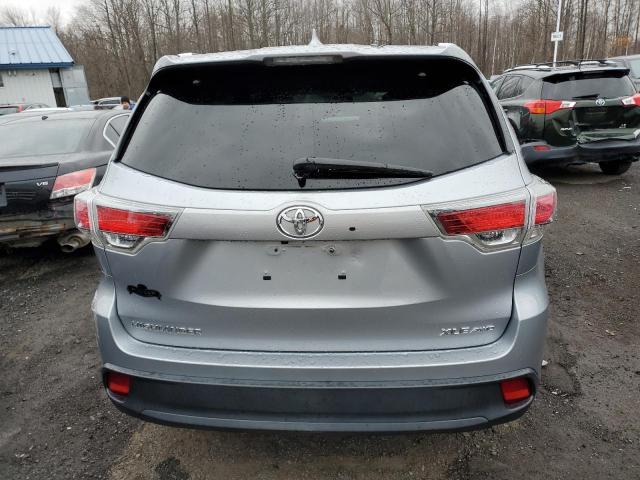 Photo 6 from auction – 2016 TOYOTA HIGHLANDER with VIN 5TDJKRFH7GS227192