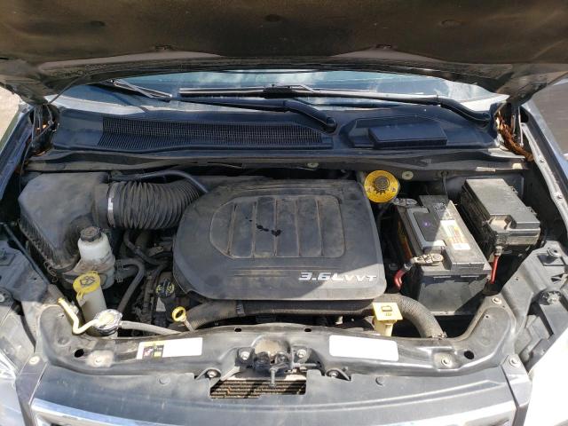 Photo 12 from auction – 2016 CHRYSLER TOWN & COU with VIN 2C4RC1BG5GR292212