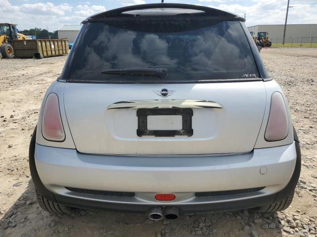 Photo 6 from auction – 2005 MINI COOPER S with VIN WMWRE33585TD99697