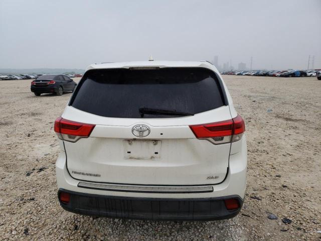 Photo 6 from auction – 2018 TOYOTA HIGHLANDER with VIN 5TDKZRFH0JS532525